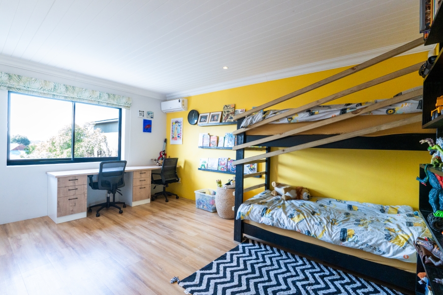 5 Bedroom Property for Sale in Van Riebeeckstrand Western Cape